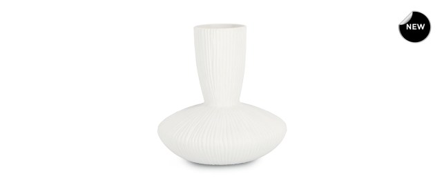 STRIPED-WHITE-VASE-H23-FRONT